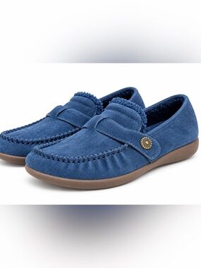 NWOT Revitalign Blue Suede Moccasin Loafers Women’s 10B